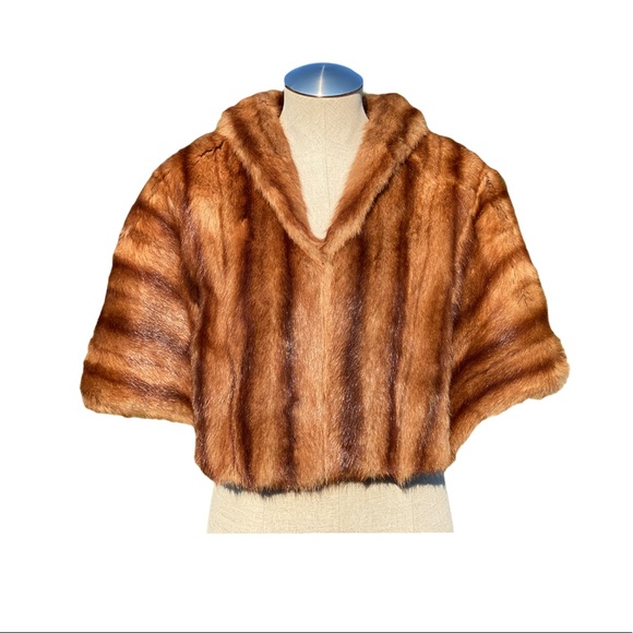 Jackets & Blazers - Vintage Faux Fur Cape Size Unknown